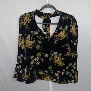 Elli White Floral Bow Blouse Small/Medium